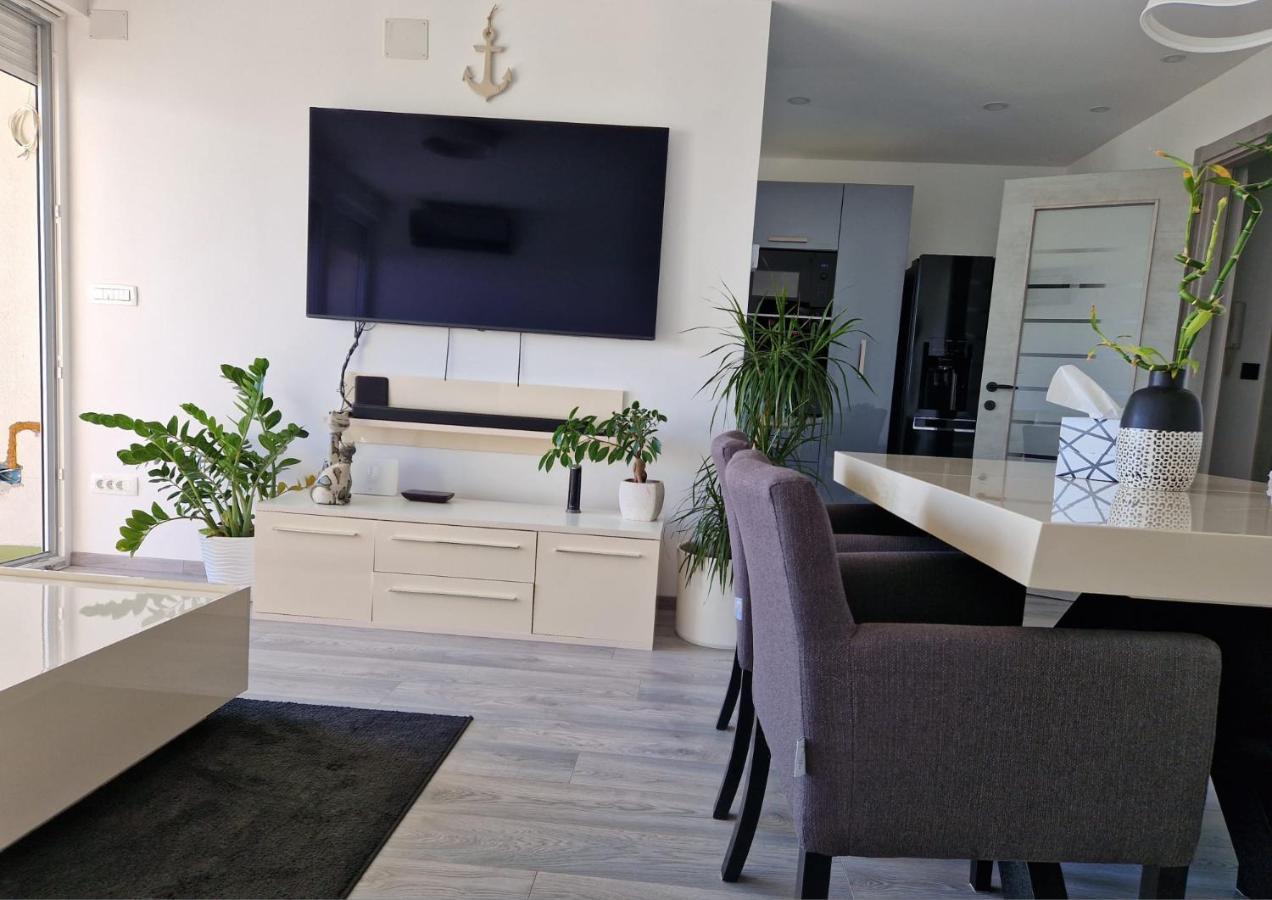 Apartment Illaria Риека Экстерьер фото